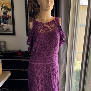 Elegant Tadashi lace dress. Beautiful purple color.  Cold shoulder  P5